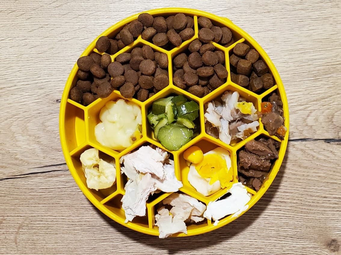 Bannière de Ventre sur pattes